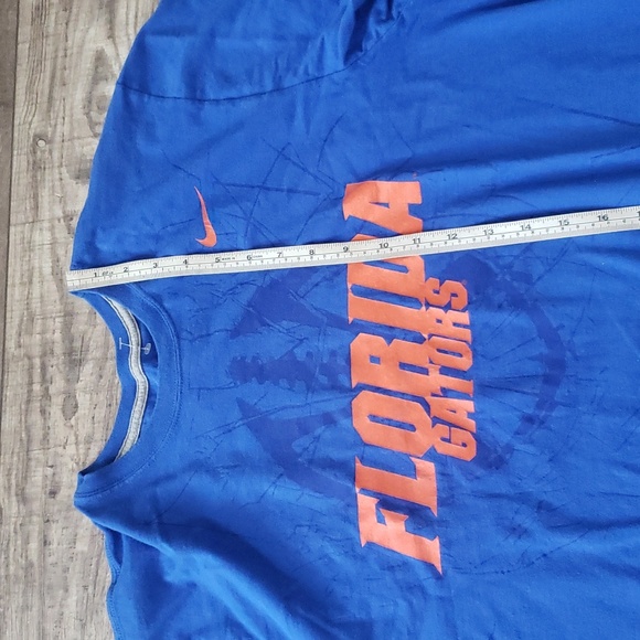 Nike University Florida Gators Blue Football T-shirt - Picture 5 of 8